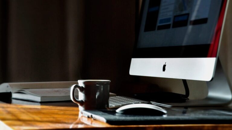 Devenez un pro du high-tech : guide de démarrage rapide avec InDesign